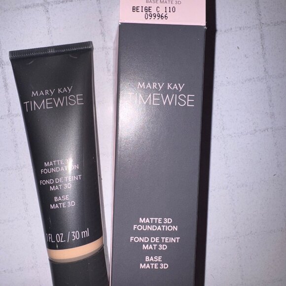 Mary Kay TimeWise Matte 3D Foundation 1 fl. oz. Beige C 110 - Picture 1 of 3